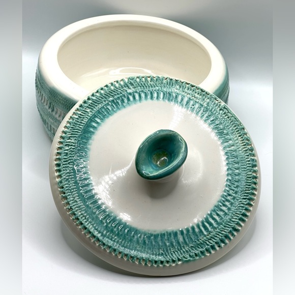 Vintage 1961 Handmade Ceramic Pottery Bowl w/Lid Turquoise/White MCM Signed - Picture 13 of 16